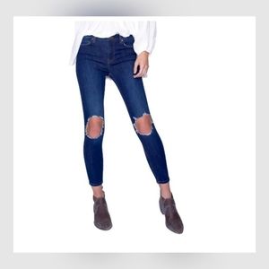 *NWT Free People High Rise Busted Knee skinny jeans
